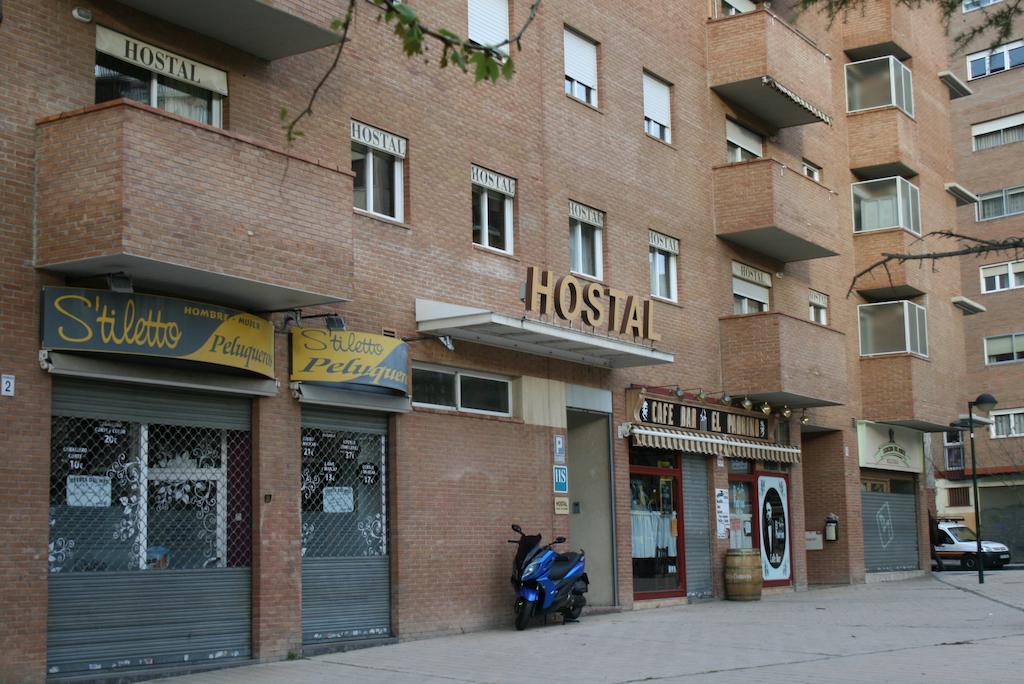 Hostal Puente De Piedra Saragoça Exterior foto